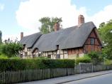 Anne Hathaways Cottage - Warwickshire, England.